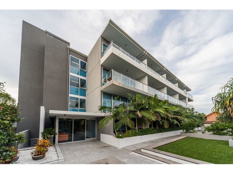 North Facing Waterfront Unit