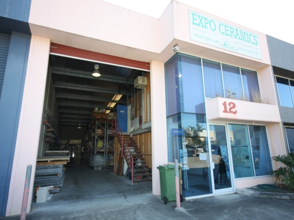 Warehouse/ Workshop/ Storage with Mezz and 5m Roller Door